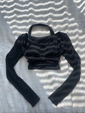 HALARA Black Long-Sleeve Cropped Layered Top